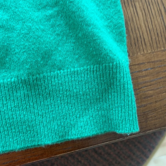 J Crew Italian Cashmere Green Sweater size XS. - Picture 9 of 13